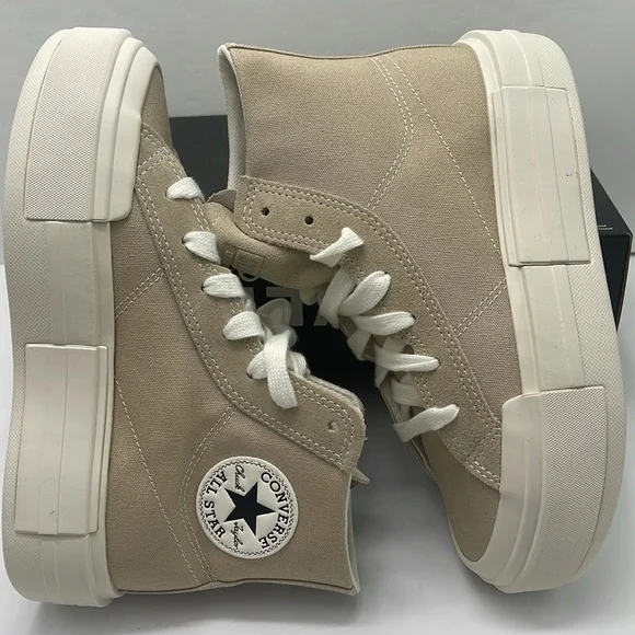 Converse WMNS Platform Sneakers A07209C
CTAS CRUISE HI
NUTTY GRANOLA/EGRET/BLACK - Picture 11 of 16